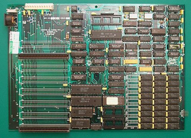 A primeira motherboard, criada pela IBM